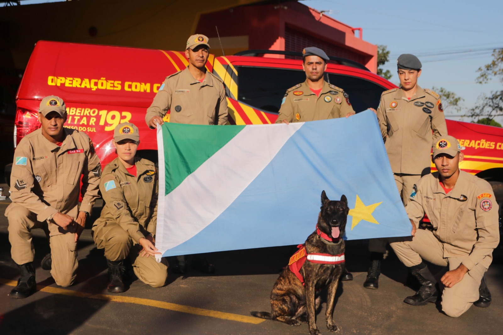 CBMMS envia a 1ª equipe de busca e resgate com cães à Encantado (RS), após certificações